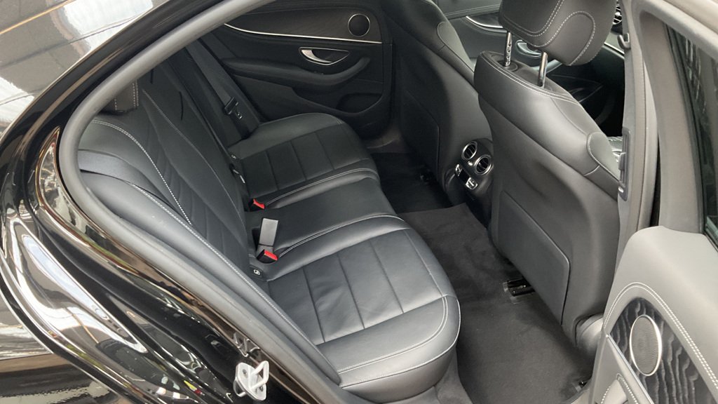 MERCEDES BENZ E300DE